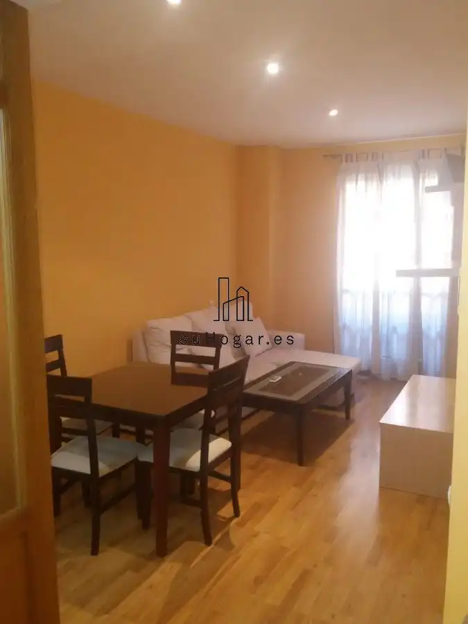 Dormitori de Apartament de lloguer en Badajoz amb Traster i Moblat