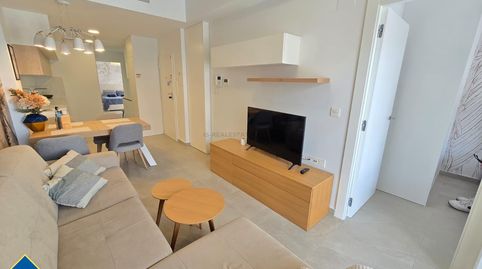 Apartamento con piscina comunitaria, en la provincia de Alicante, en la ciudad de Torrevieja, en el barrio de La Mata. 2 habitacio