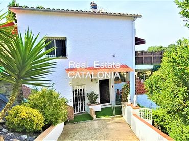 Villa con balcone in vendita a Carrer Rubén Darío