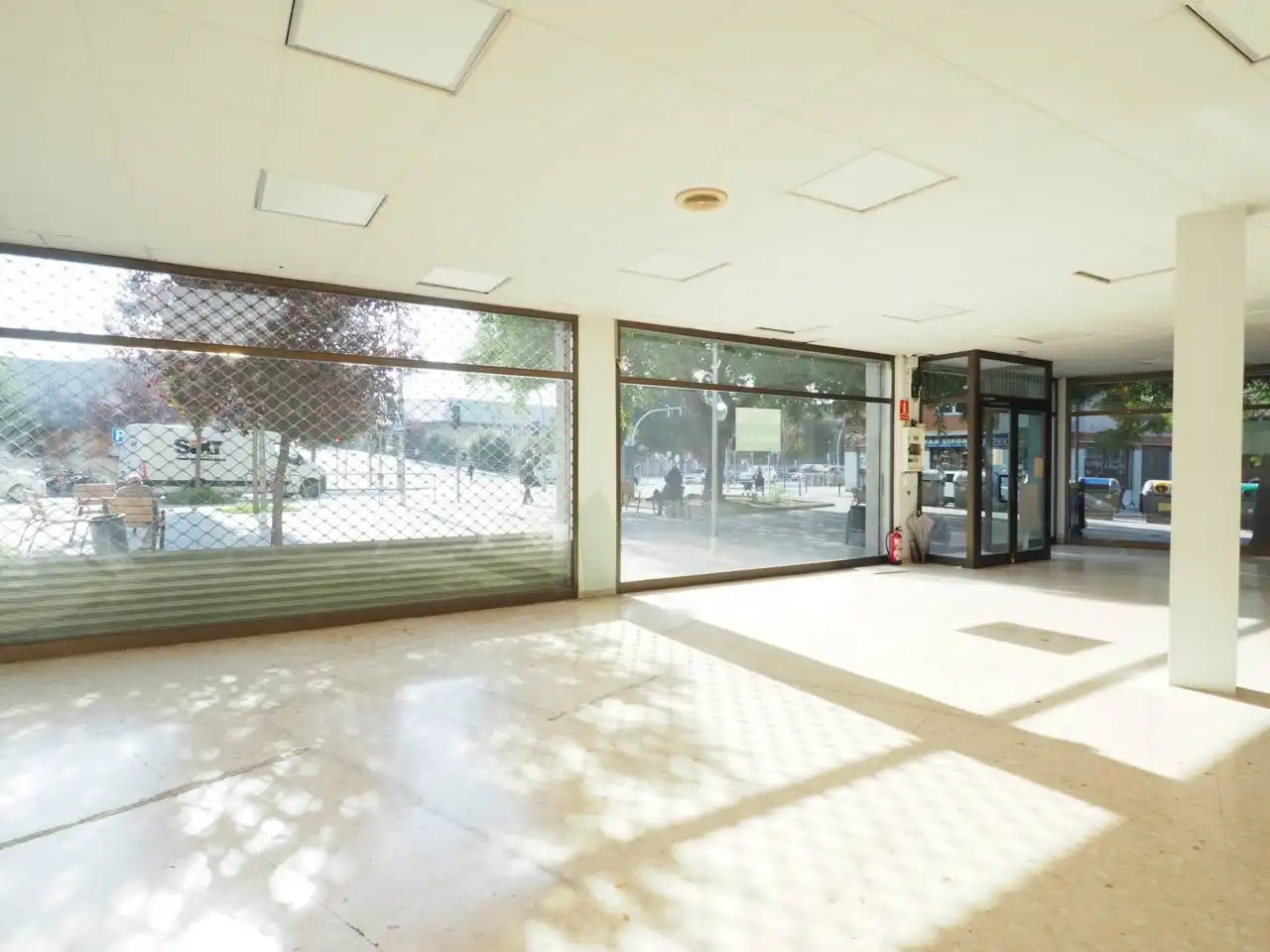 Local comercial de lloguer a Calle Camí Romà, imagen 6
