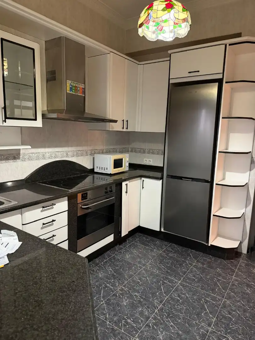 Cocina de Piso en venta en Carballo con Terraza, Horno y Lavadora