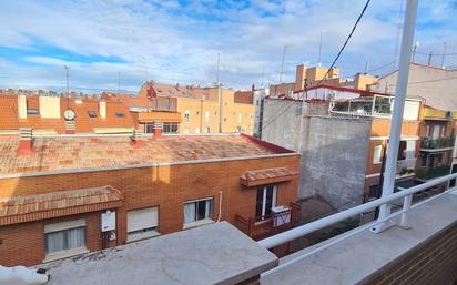 Exterior view of Attic to rent in  Madrid Capital  with Heating, Terrace and Storage room