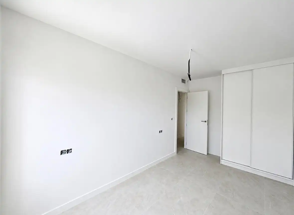 Dormitori de Casa o xalet en venda en Orihuela amb Terrassa i Balcó
