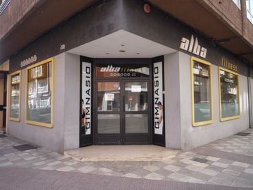Local comercial en venta en Calle Cristóbal Pérez Pastor 57