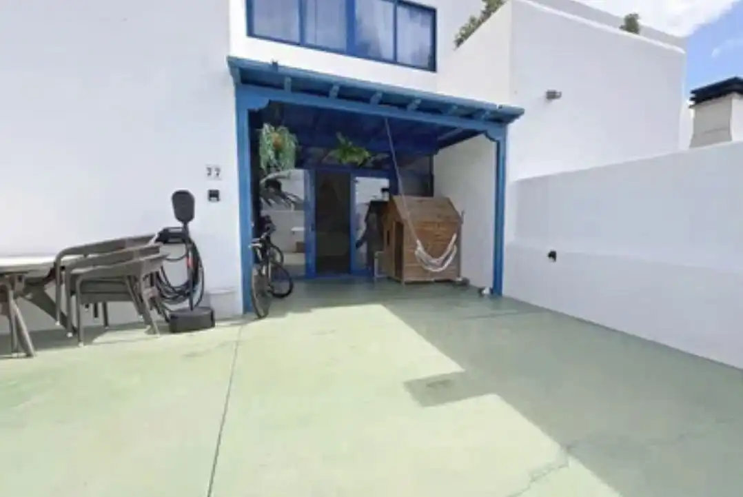 Vista exterior de Casa adosada en venta en Yaiza con Calefacción, Terraza y Piscina