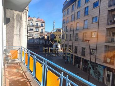 Piso con balcón en venta en O Porriño