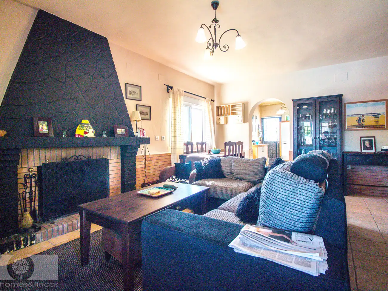 Sala de estar de Finca rústica en venta en Cartaya con Jardín privado, Piscina y Amueblado
