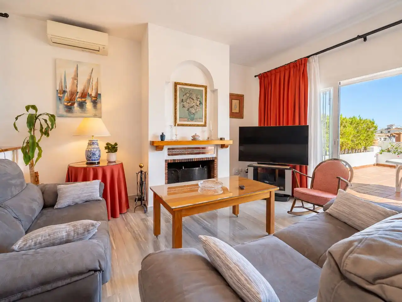 Sala d'estar de Casa o xalet en venda en Marbella Centro