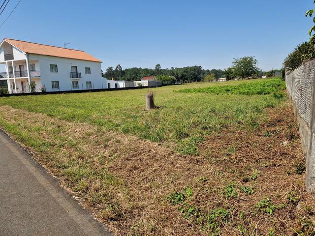 Terreno residencial en Venta en Catro Camiños, 36 en Teo