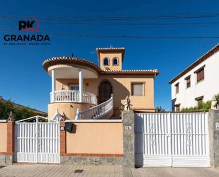 Vista exterior de Casa o xalet en venda en Alhendín amb Aire condicionat, Calefacció i Jardí privat