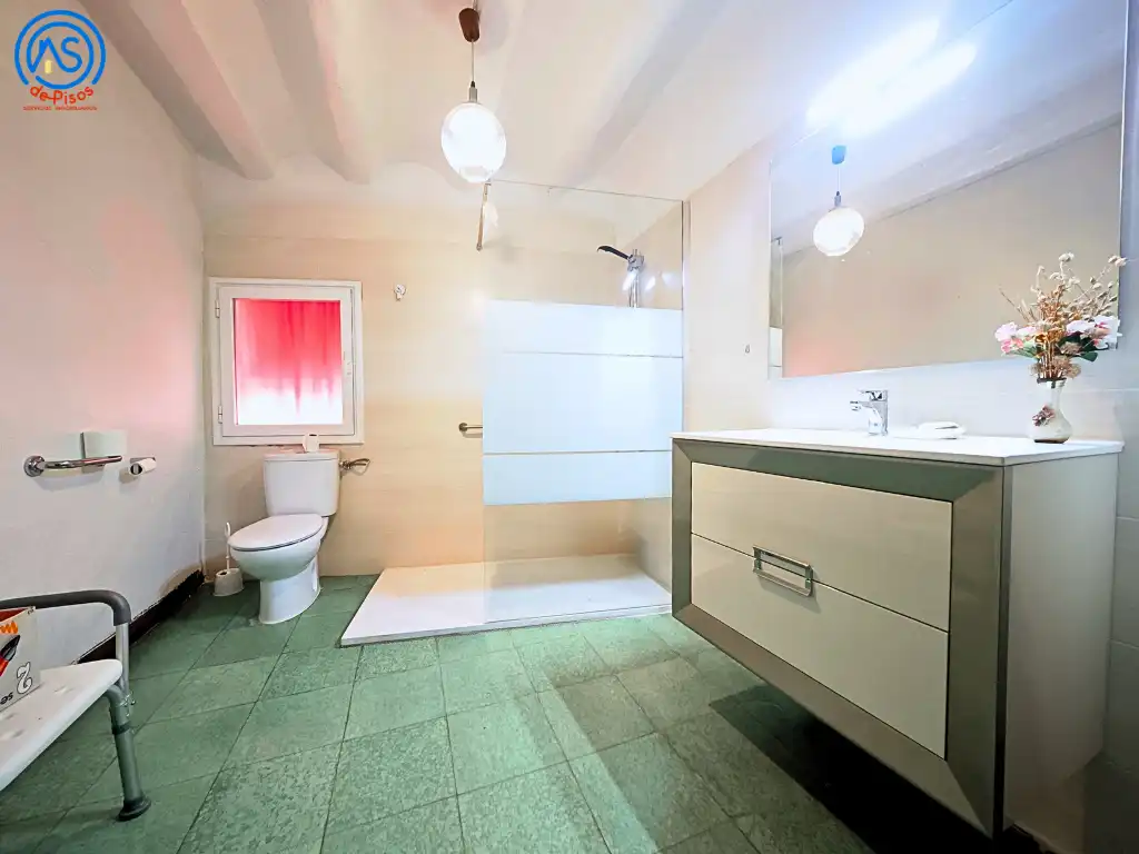 Baño de Casa o chalet en venta en Brea de Aragón con Calefacción, Trastero y Amueblado