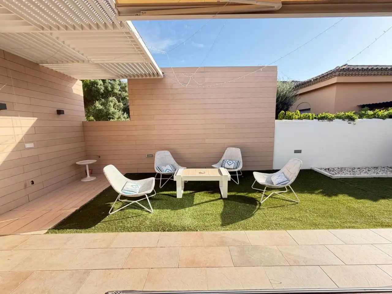 Terrassa de Casa o xalet en venda en Chiclana de la Frontera amb Aire condicionat, Jardí privat i Terrassa