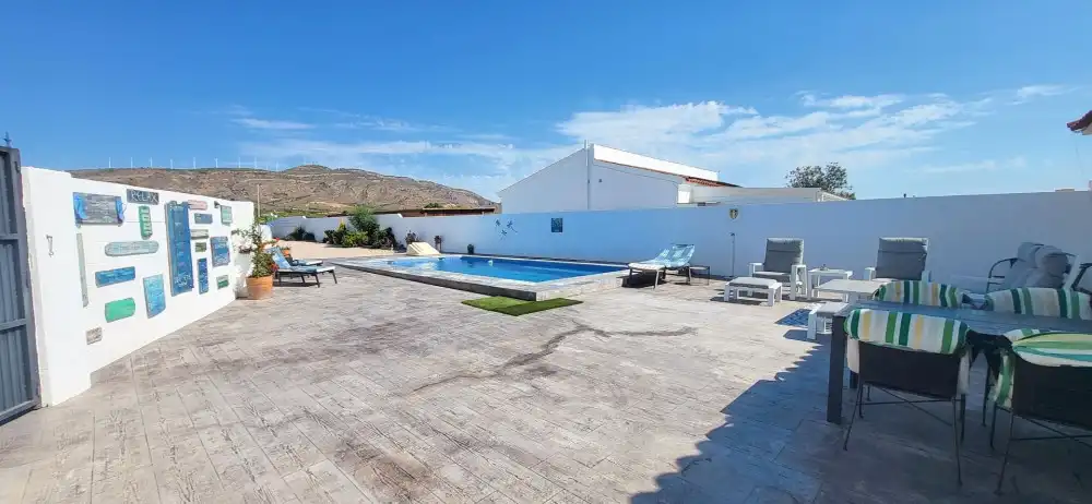 Piscina de Casa o xalet en venda en Caudete, Albacete