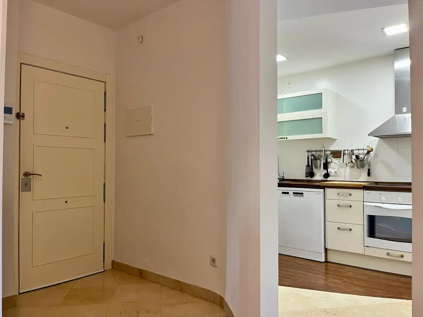 Flat for sale in Sevilla  with Air Conditioner, Terrace and Balcony