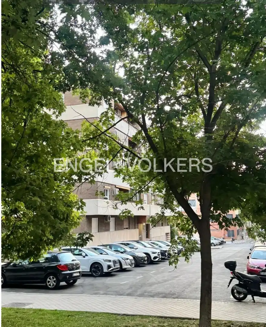 Vista exterior de Pis en venda en Madrid amb Aire condicionat, Calefacció i Parquet