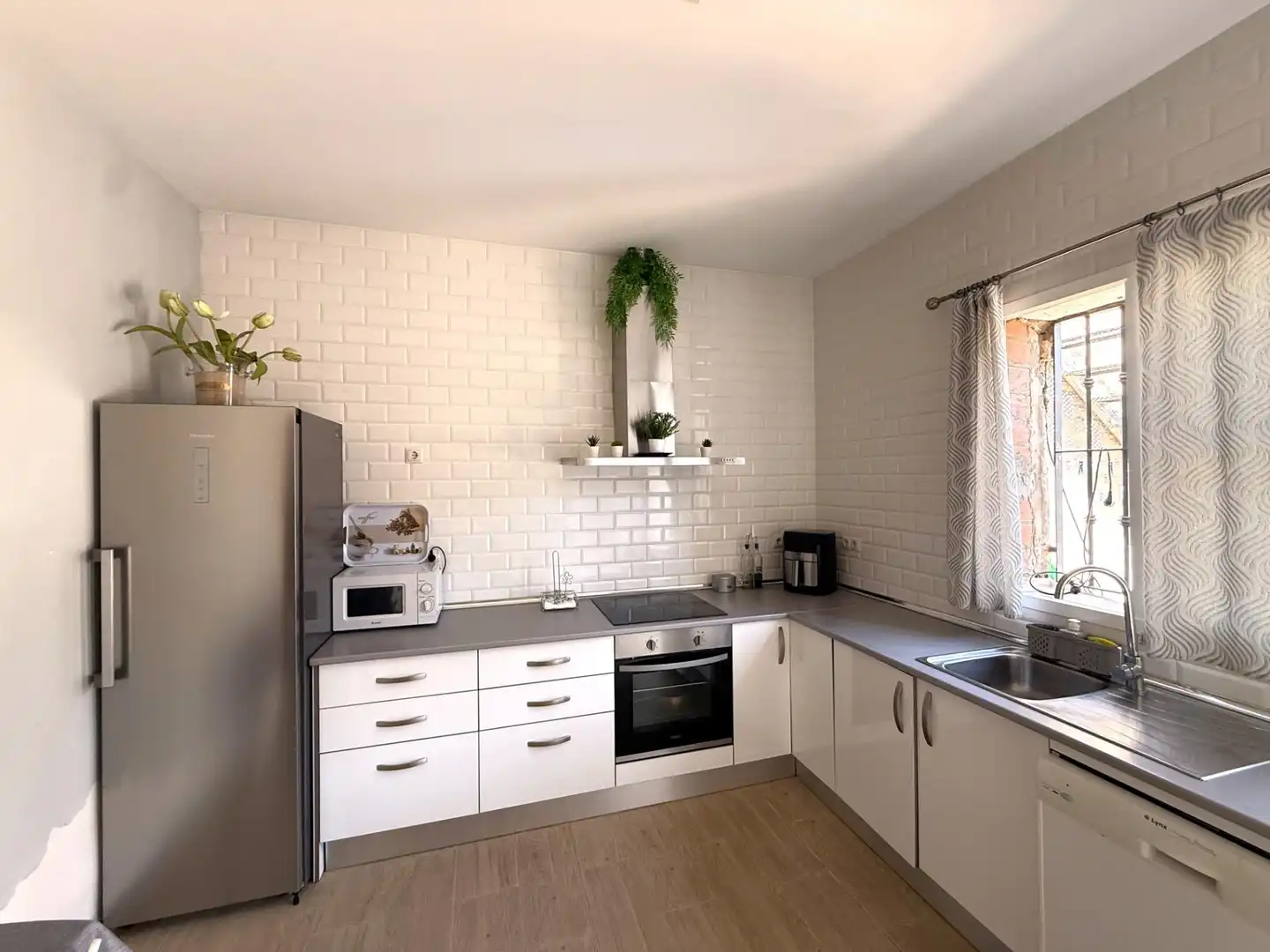 Kitchen of Detached homes for sale in Santiponce  with Air Conditioner, Terrace and Storage room