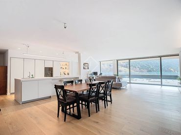Flat with lift for sale in El Serrat  -Llorts