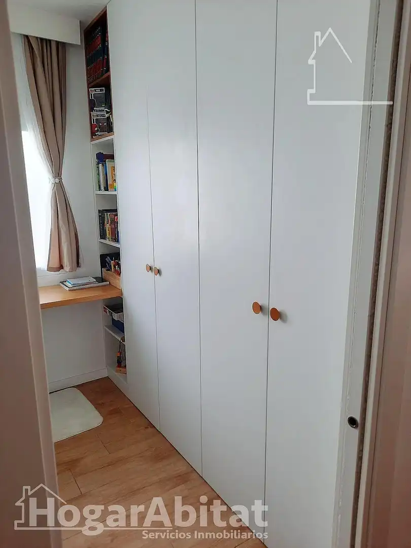 Bedroom of Flat for sale in Albal  with Air Conditioner, Parquet flooring and Balcony