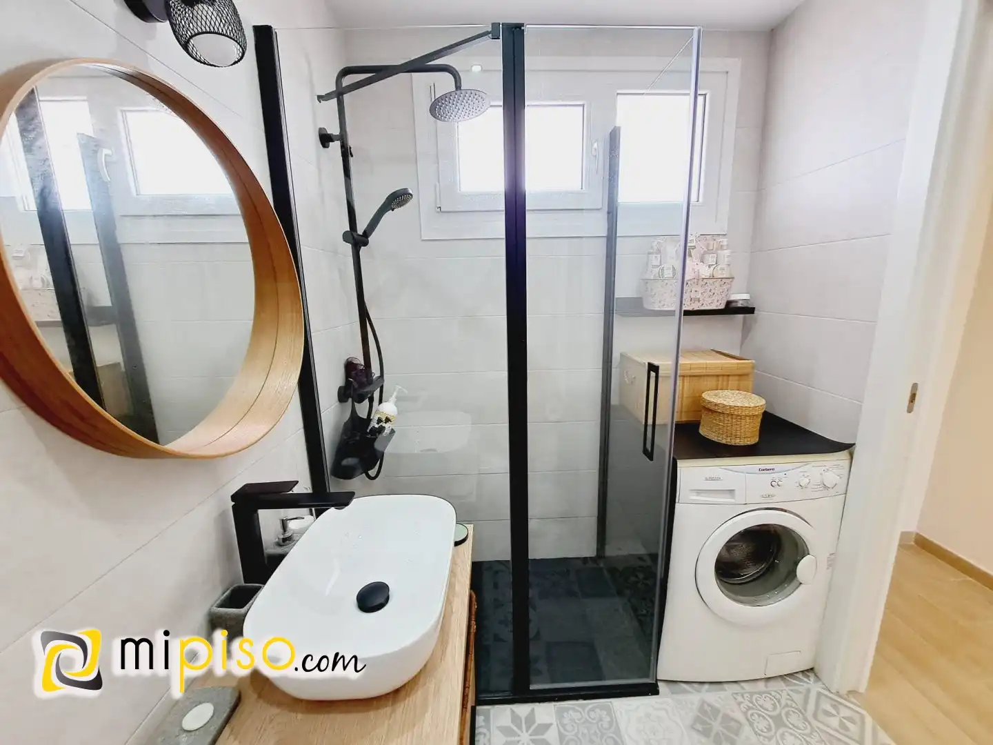 Badezimmer von Wohnung zur Miete in Laredo mit Terrasse und Möbliert