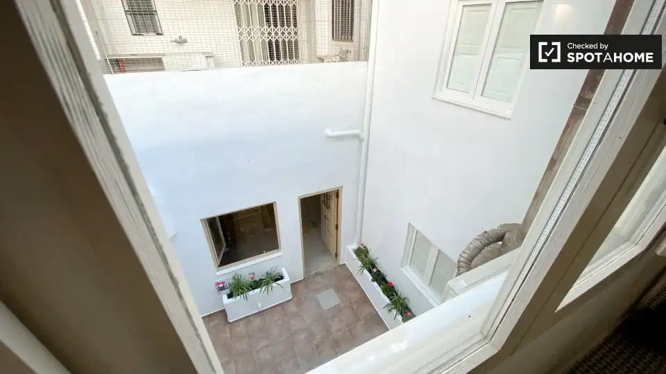Room in Barrio de Benicalap