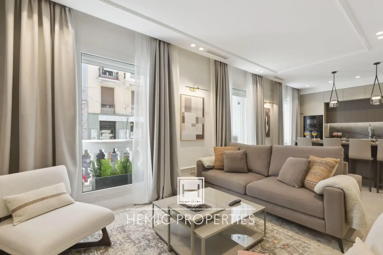 Wohnzimmer von Wohnung zum Verkauf in Madrid mit Klimaanlage, Möbliert und Balkon