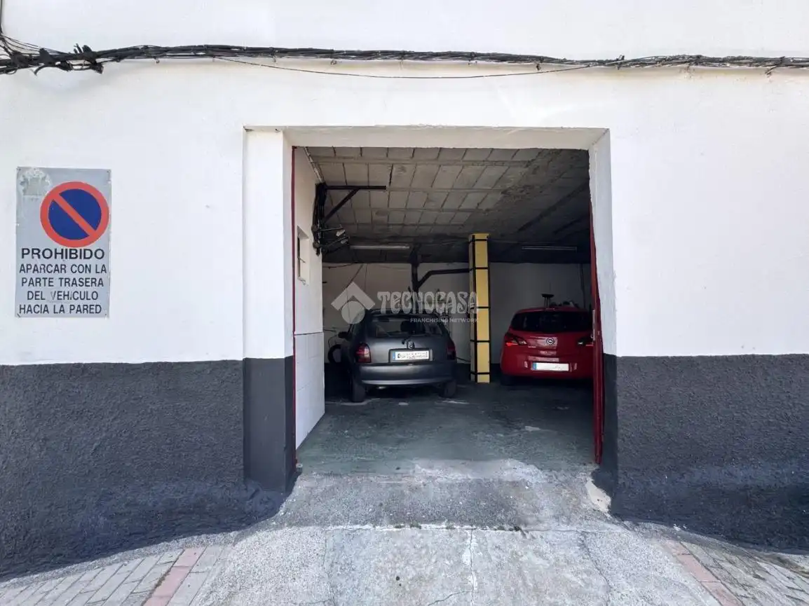 Aparcament de Casa adosada en venda en Las Palmas de Gran Canaria amb Traster i Balcó
