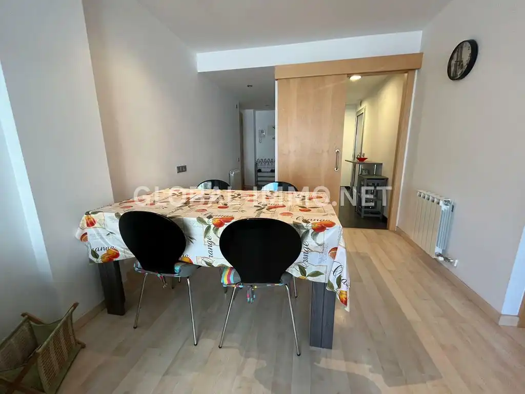 Menjador de Apartament en venda en Roses amb Aire condicionat, Calefacció i Moblat