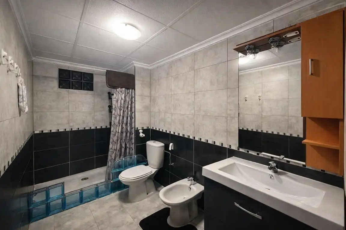 Bany de Apartament en venda en Catral amb Terrassa, Moblat i Balcó