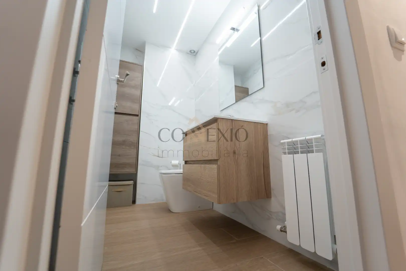 Bathroom of Ground floor for sale in Girona  with Air Conditioner, Heating and Private garden