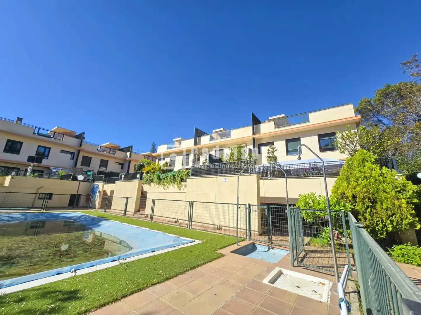 Exterior view of Houses for sale in Collado Villalba  with Heating, Terrace and Storage room