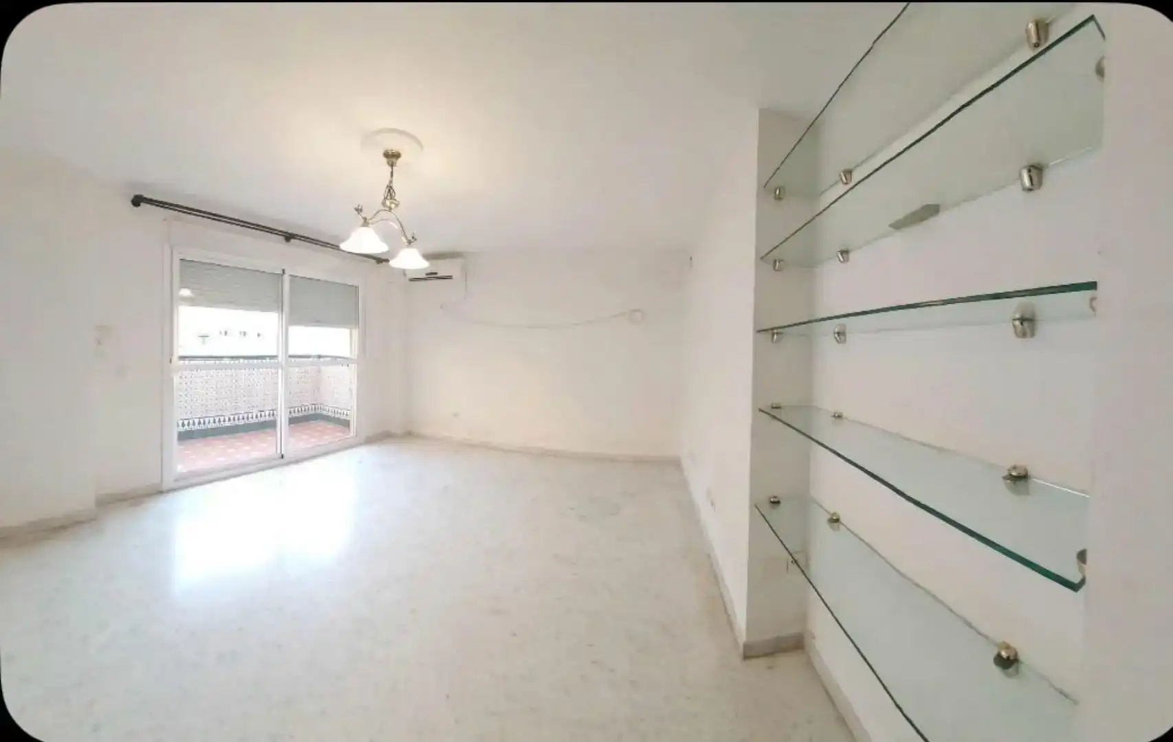 Sala d'estar de Pis en venda en  Sevilla Capital amb Aire condicionat