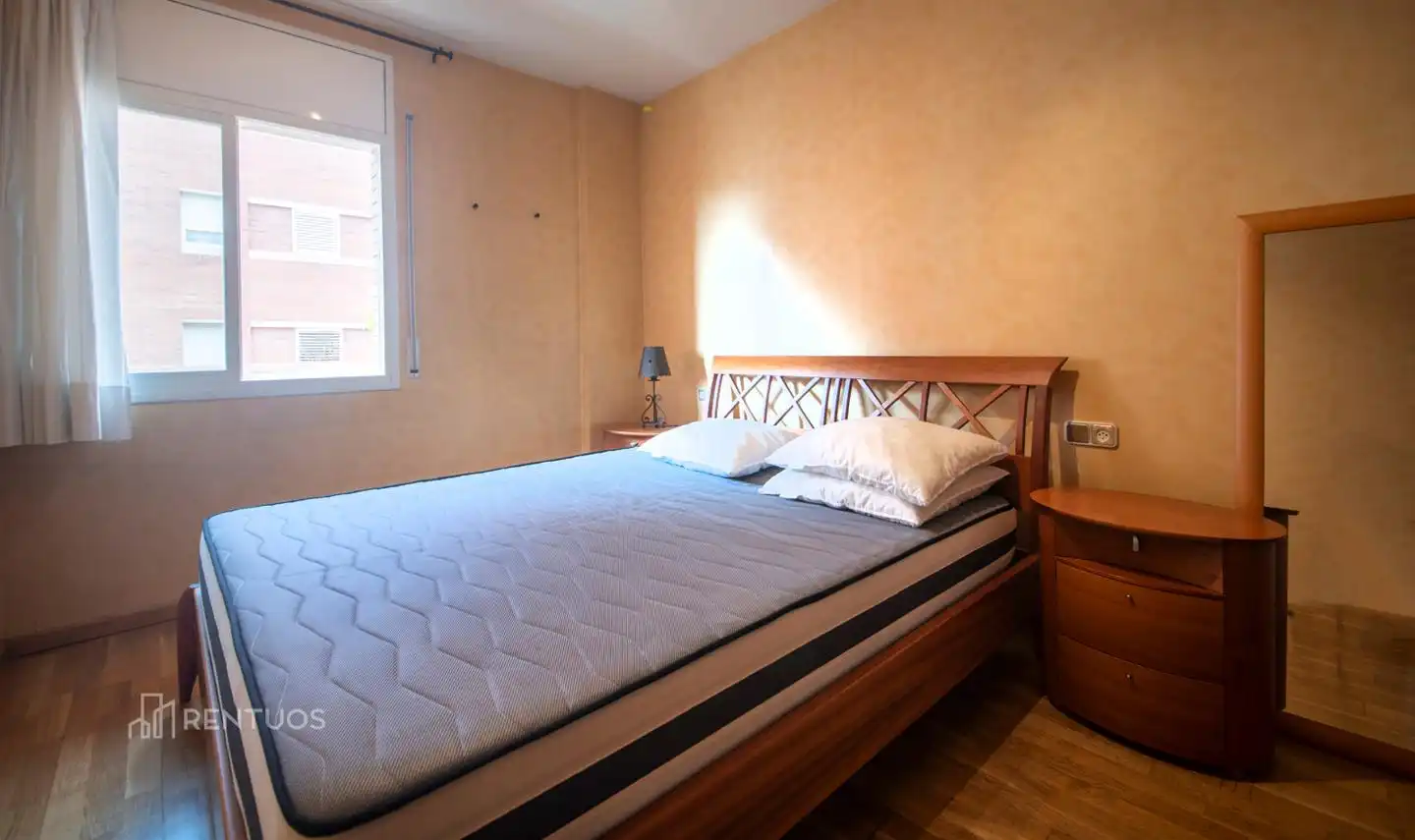 Schlafzimmer von Wohnung zur Miete in Sant Joan Despí mit Parkett, Abstellraum und Möbliert