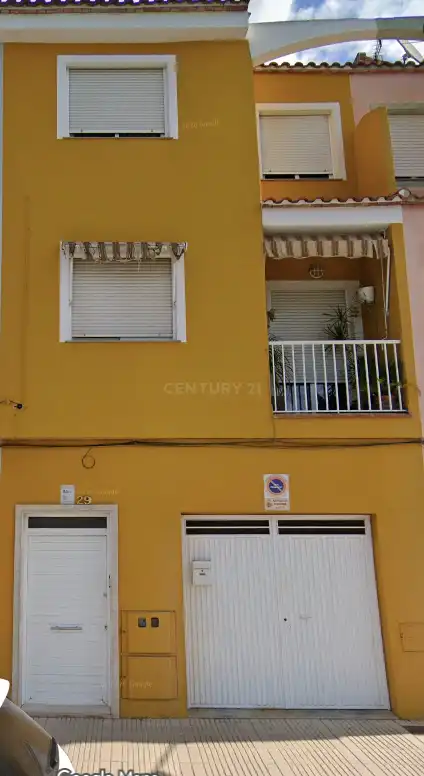 Casa en venda a EX VPO ADOSADO CL TRINITAT REDAL DUFFAUR, 29 ALZIRA VALENCIA