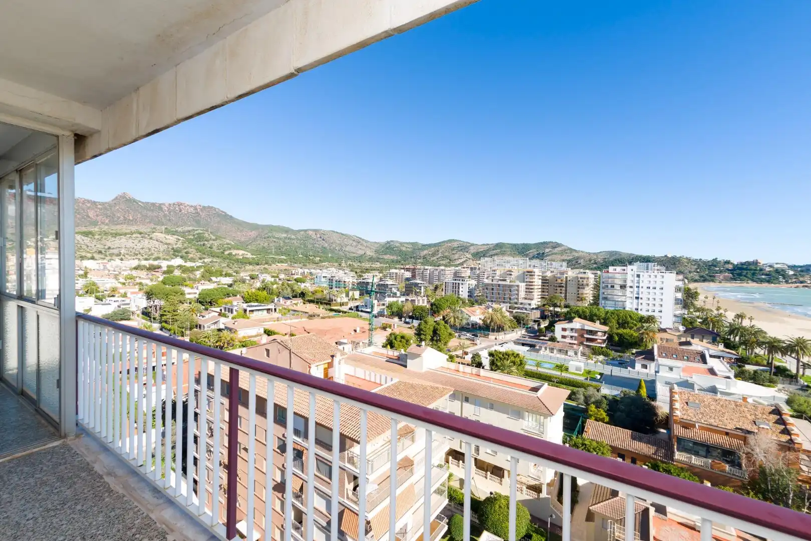 Dormitori de Apartament en venda en Benicasim / Benicàssim amb Jardí privat, Terrassa i Traster