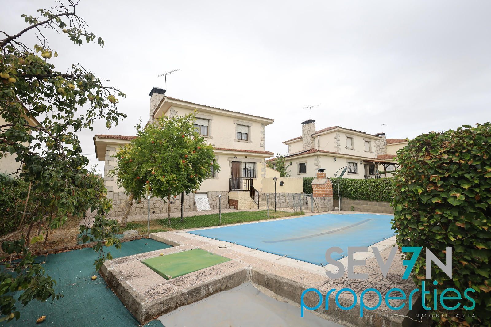 Piscina de Casa o chalet en venta en Camarena con Calefacción, Parquet y Terraza
