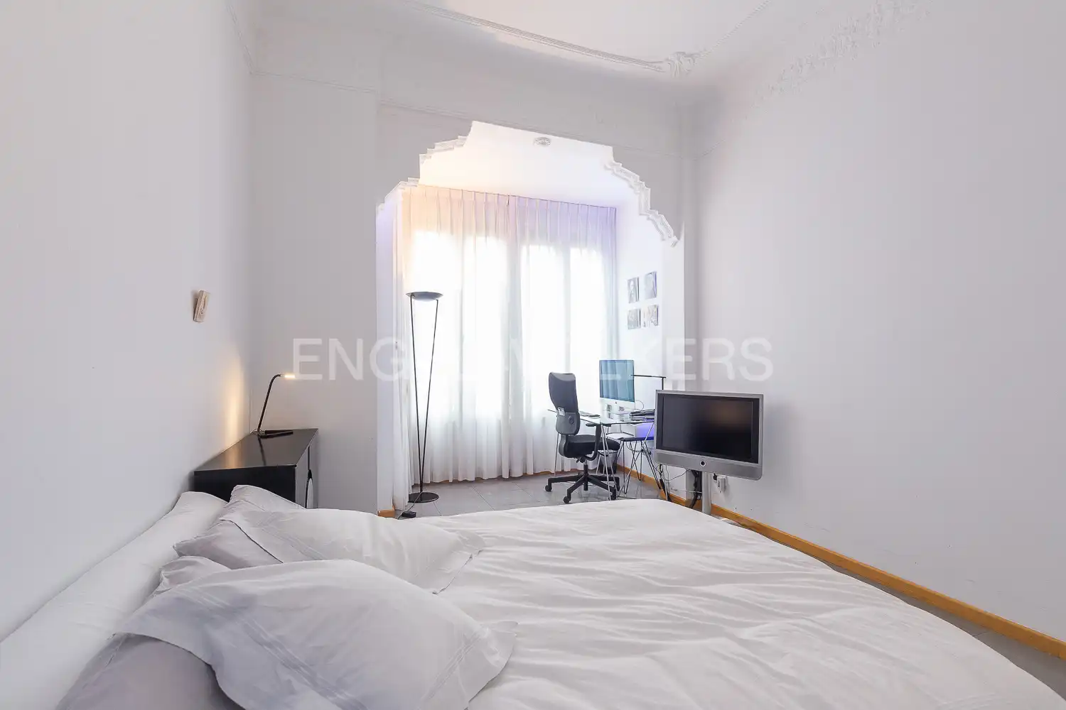 Bedroom of Flat for sale in Valencia  with Air Conditioner, Heating and Furnished