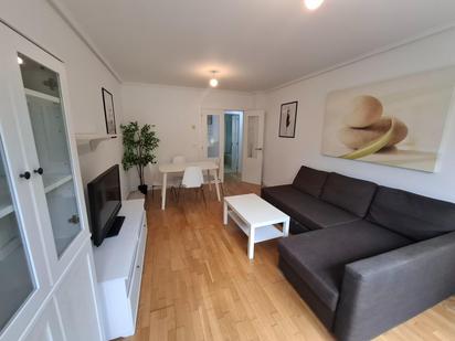 Sala d'estar de Planta baixa en venda en Bárcena de Cicero amb Calefacció, Jardí privat i Terrassa