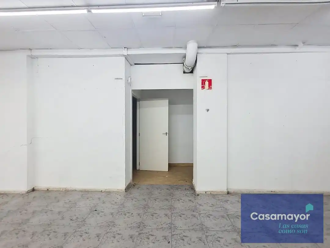 Local comercial de lloguer a Carrer Pintor Gisbert, imagen 4