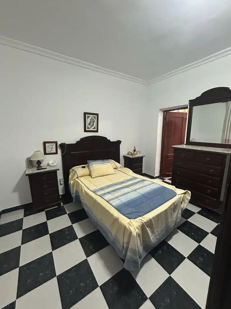 Bedroom of Houses for sale in Utrera