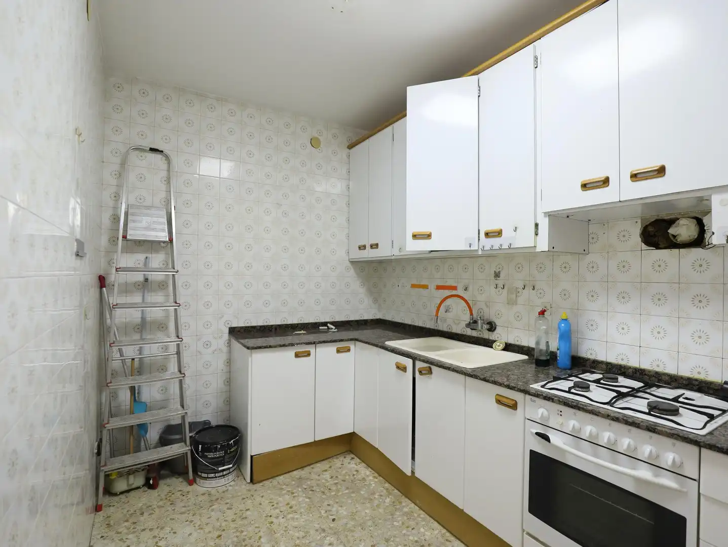 Cocina de Piso en venta en Esplugues de Llobregat con Balcón