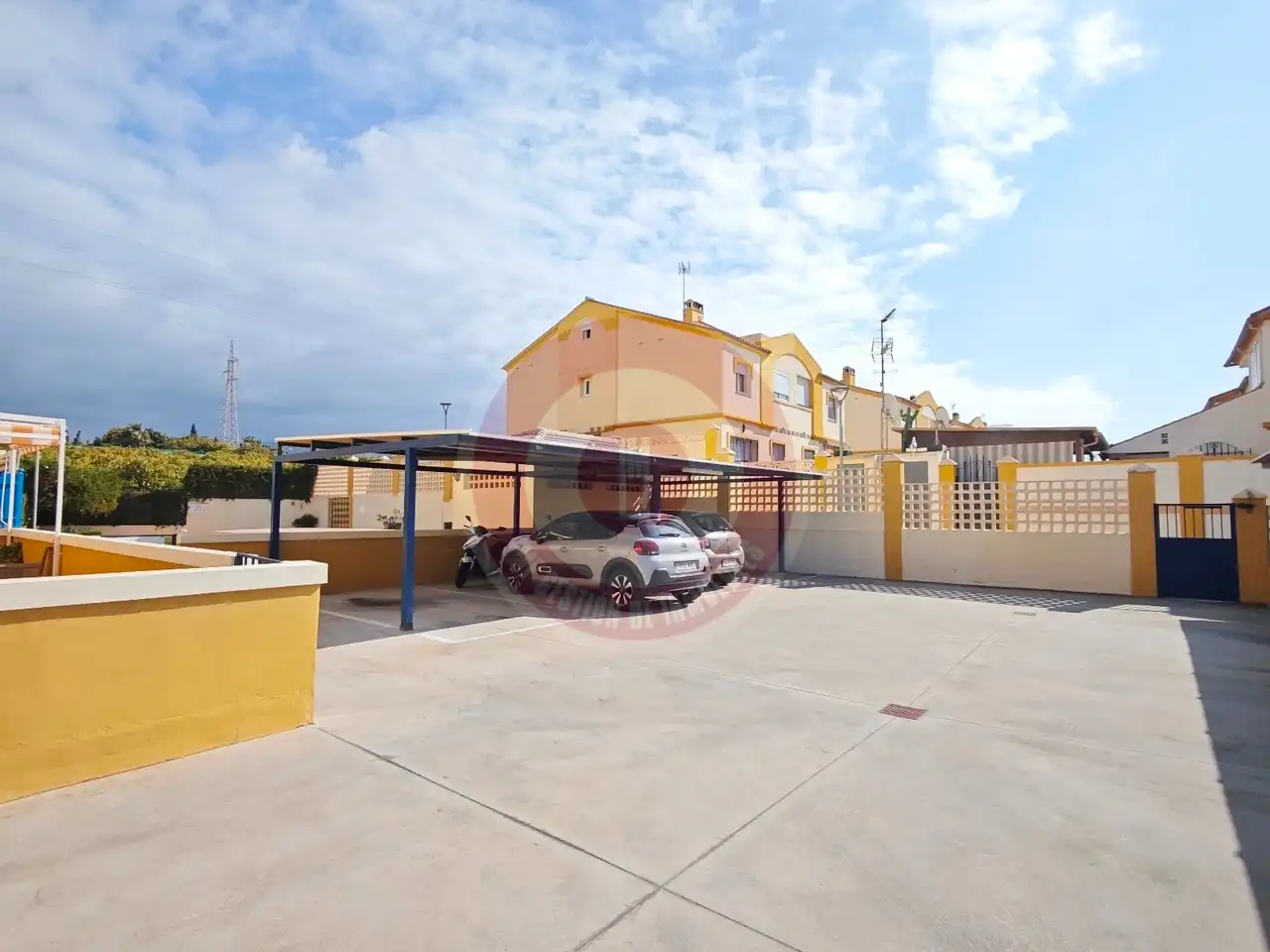 Parkplatz von Wohnung zum Verkauf in Algarrobo mit Klimaanlage, Terrasse und Gemeinschaftspool