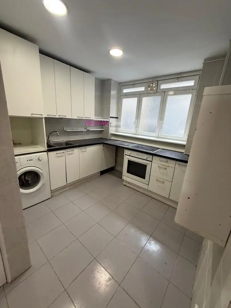 Küche von Wohnung zur Miete in Madrid mit Klimaanlage, Heizung und Parkett