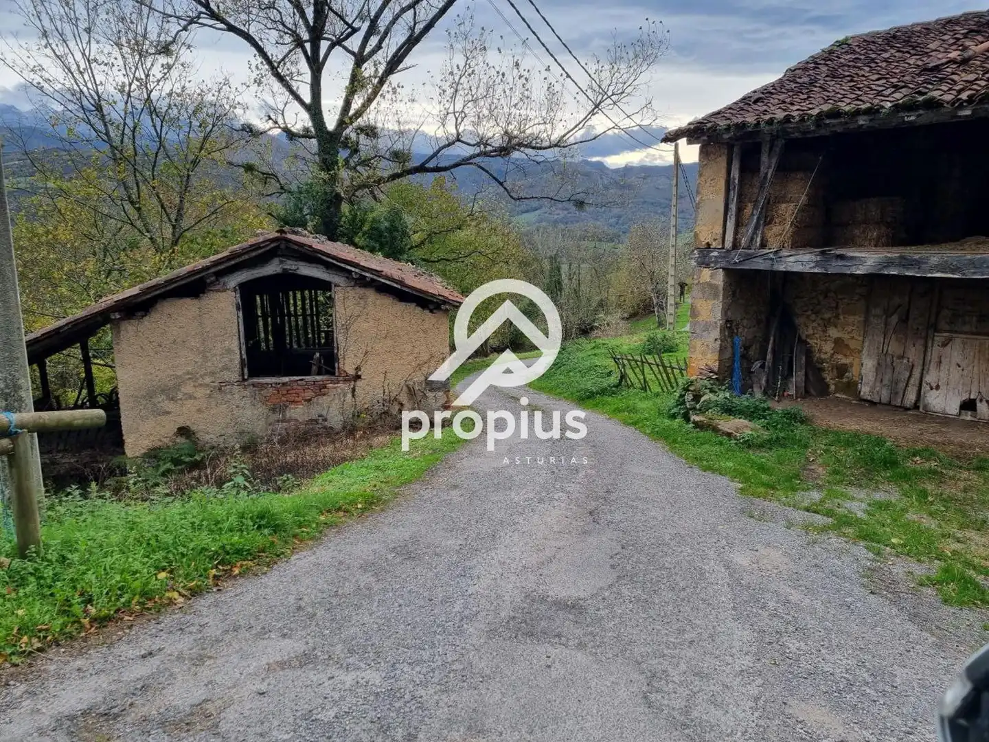 Einfamilien-Reihenhaus zum Verkauf in Cangas de Onís mit Heizung und Terrasse
