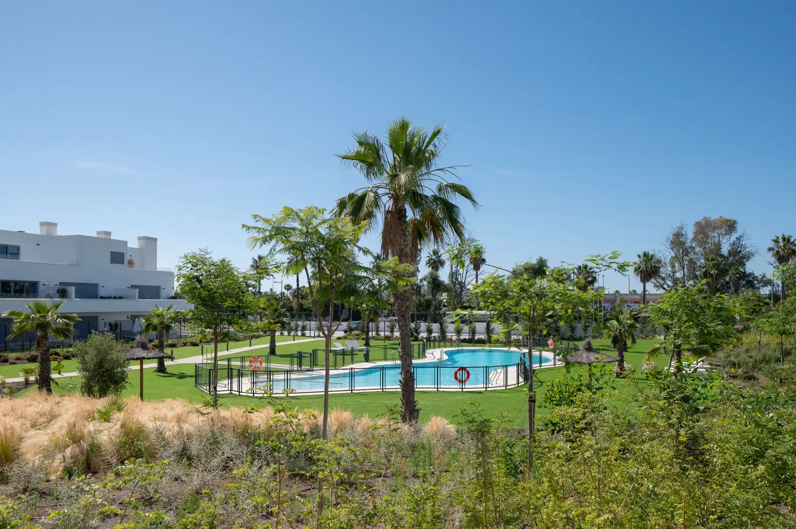 Swimming pool of Ground floor for sale in Estepona  with Air Conditioner, Private garden and Terrace