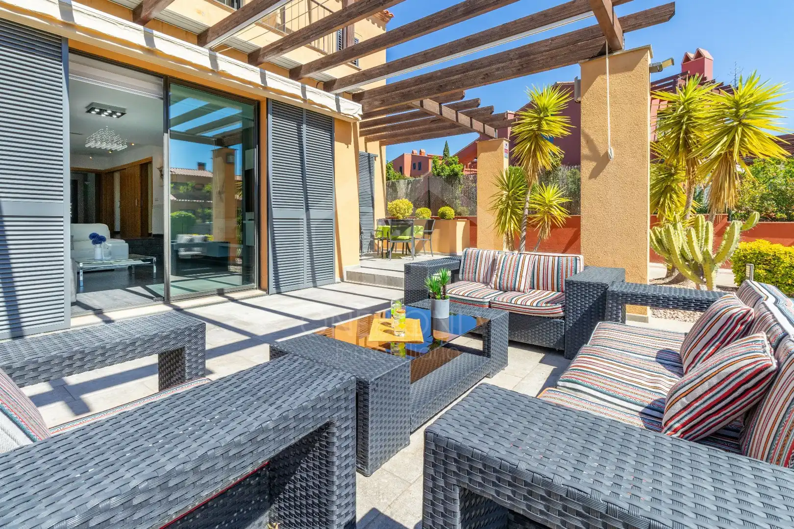 Terraza de Casa o chalet en venta en Mont-roig del Camp con Aire acondicionado, Calefacción y Jardín privado