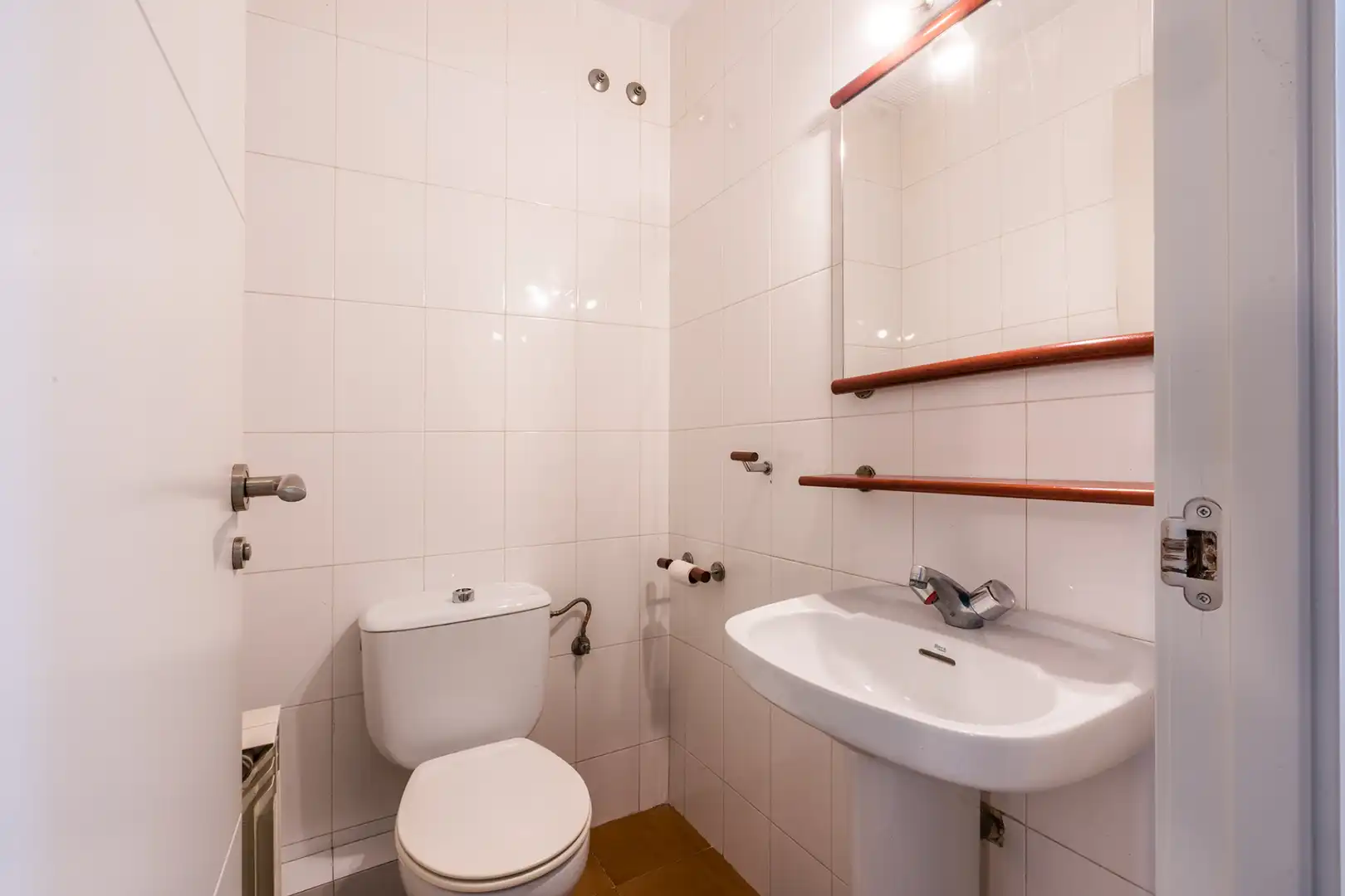 Bathroom of Detached homes for rent in Barcelona  with Air Conditioner, Heating and Terrace