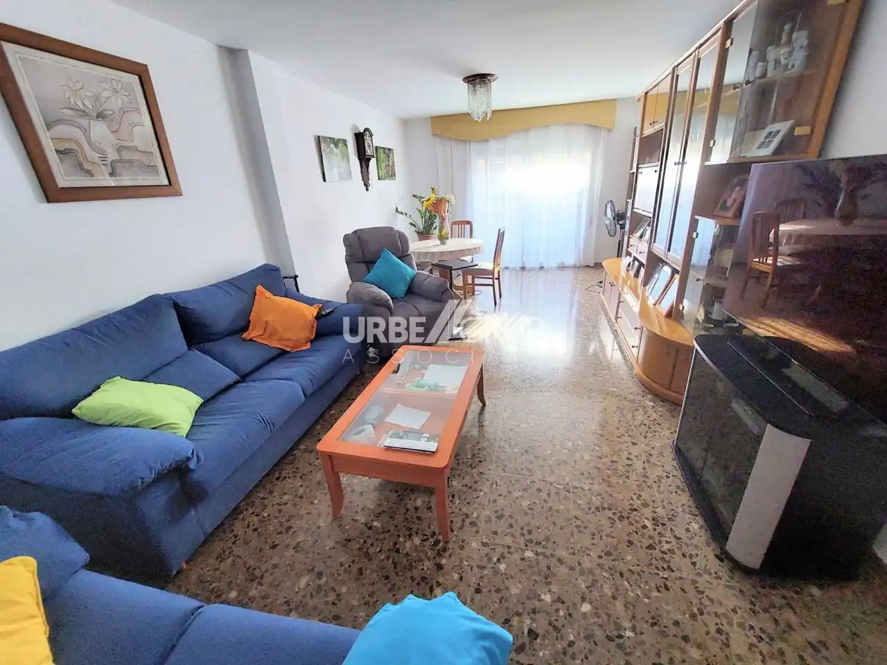 Sala d'estar de Casa o xalet en venda en Terrassa amb Calefacció, Jardí privat i Terrassa