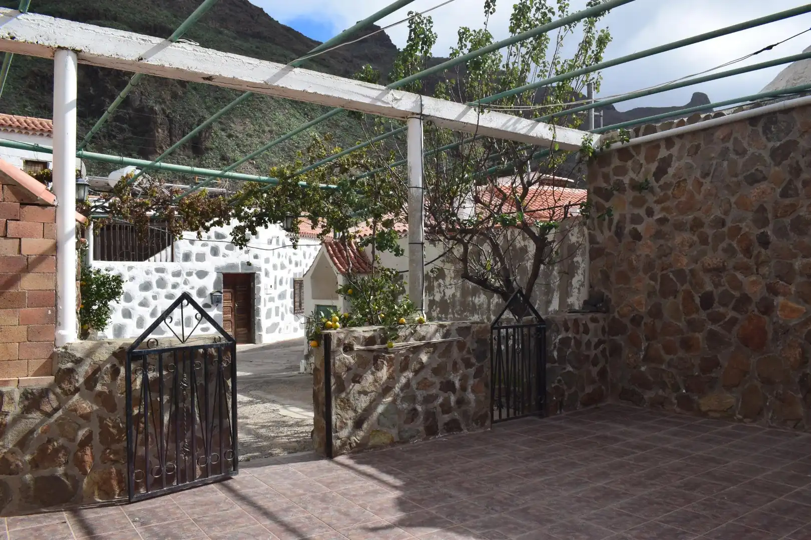Terrace of Houses for sale in San Bartolomé de Tirajana  with Private garden, Terrace and Storage room