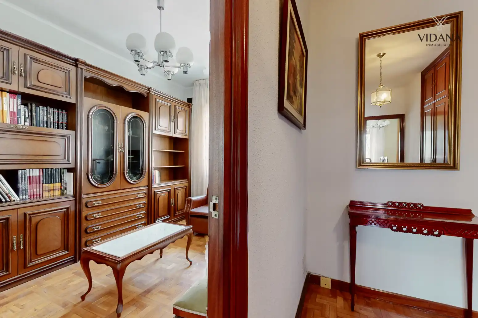 Piso en venta en  Pamplona / Iruña con Calefacción, Parquet y Terraza