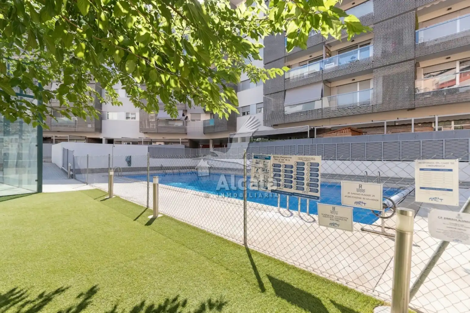 Schwimmbecken von Wohnung zum Verkauf in Alcalá de Henares mit Klimaanlage, Heizung und Terrasse